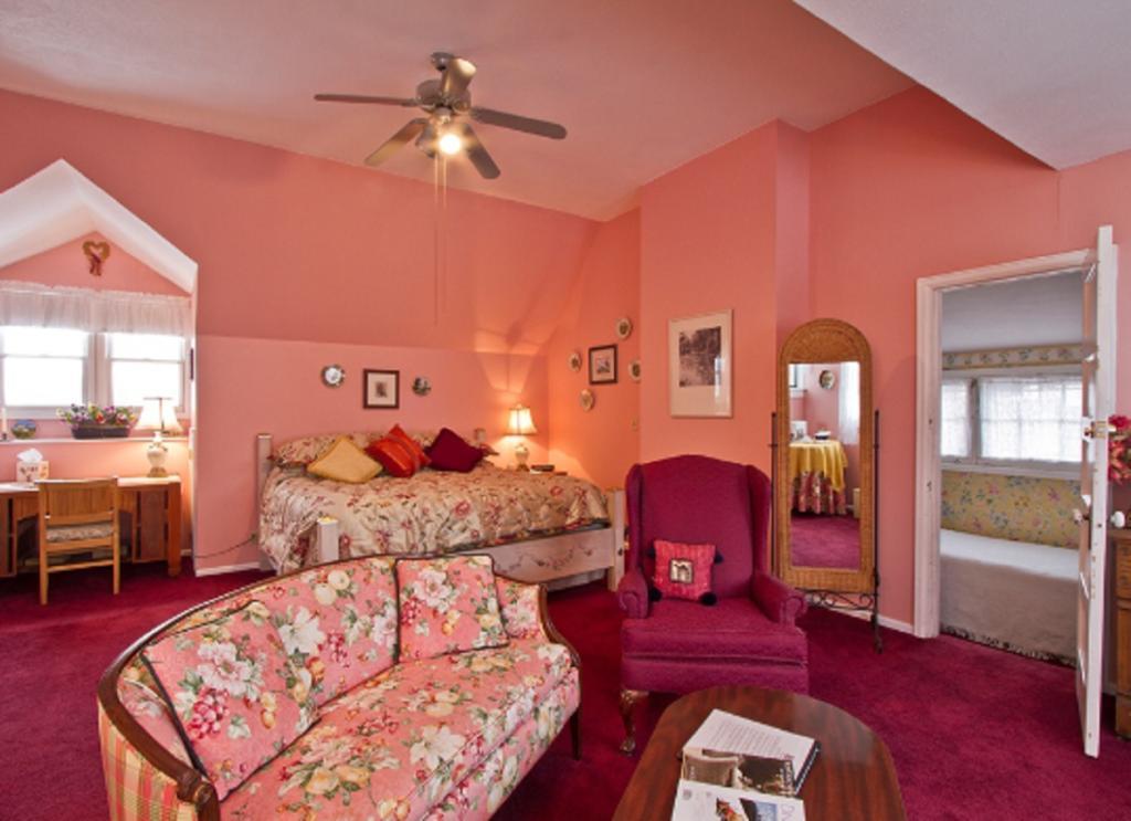 Adagio Bed And Breakfast دنفر الغرفة الصورة